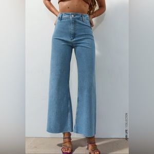 NWOT ZARA The Marine Straight Jeans